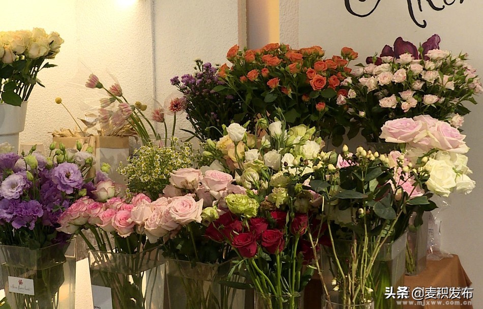七夕临近鲜花迎来销售旺季,七夕节花店预定花活动