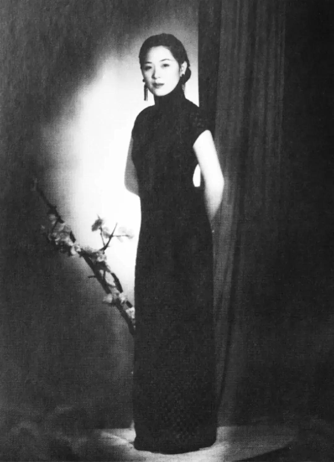 丈夫送的上亿家产，她一分不留，全捐给了故宫