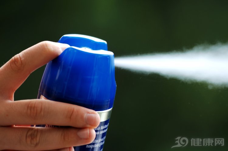 女子被蚂蚁咬伤后头晕,被蚂蚁咬后晕倒怎么处理