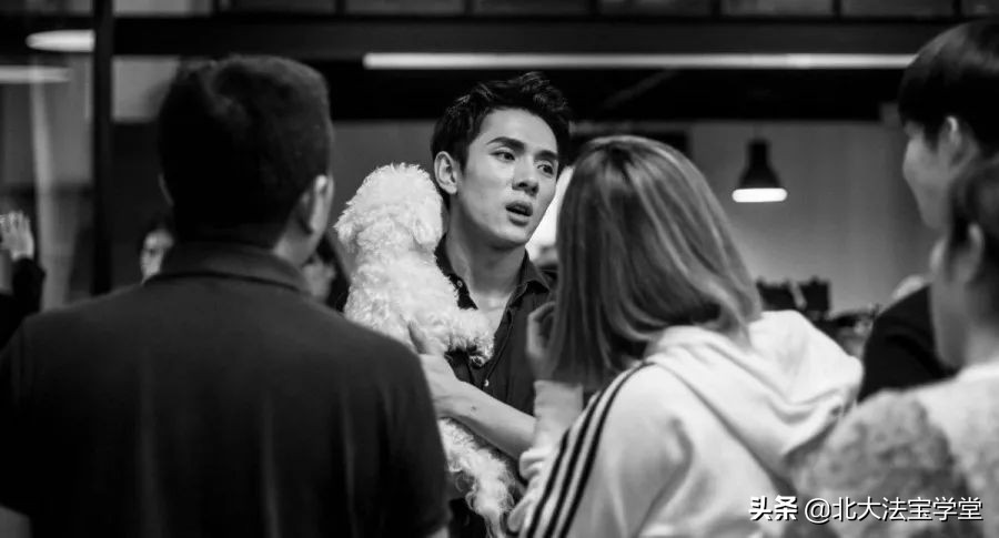 由李佳琦、芙蓉姐姐走红，谈一谈法律如何与流量经济“较劲”？