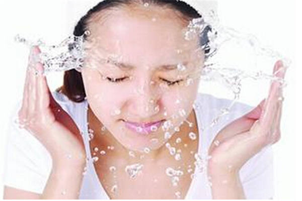 哪款男士洗面奶祛痘控油最好,控油洗面奶平价男生