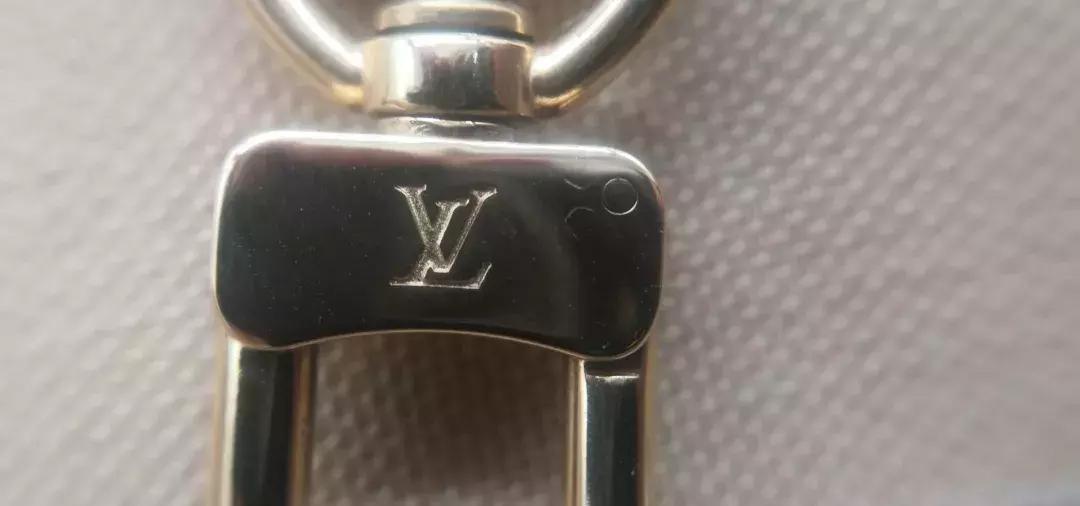 lvonthego中号怎么分辨真假,lvonthego大花购物袋真假鉴别
