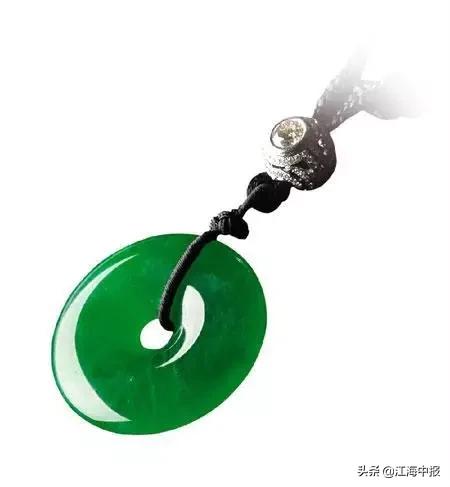 史上最贵的32件天价翡翠图片,史上最贵的翡翠原石