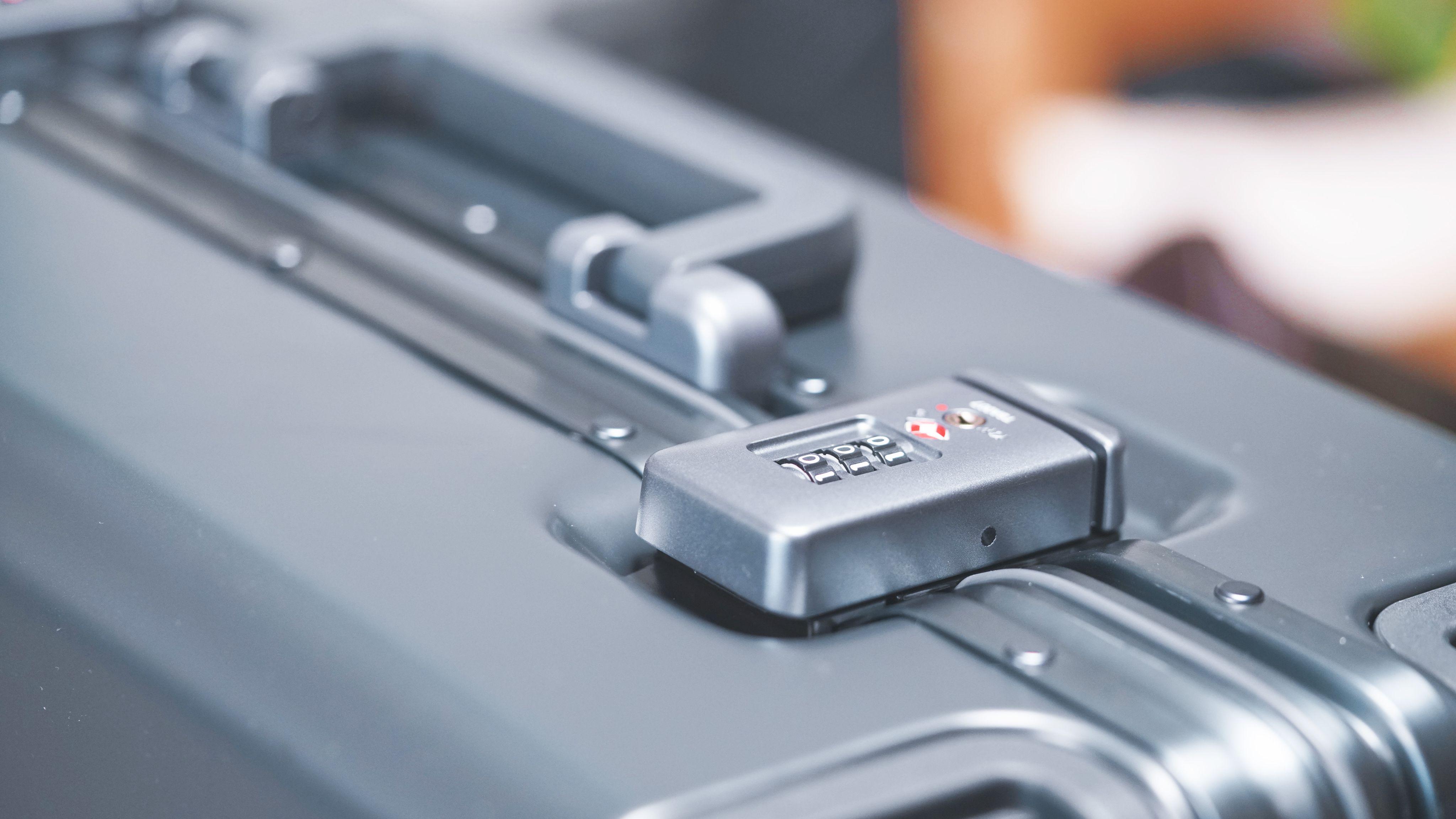 短期旅行怎么选拉杆行李箱,旅行1个月怎样选行李箱