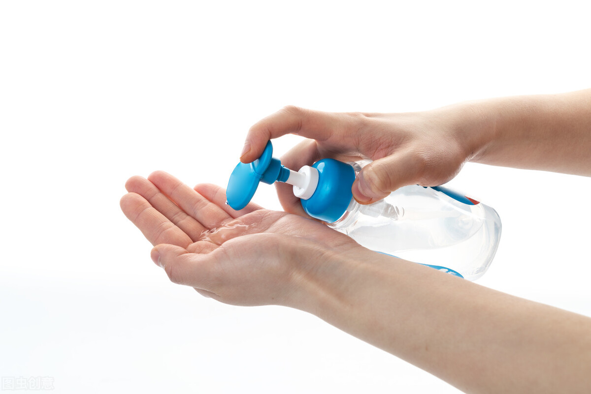 包包脏了清理干净小妙招,包包污渍怎么洗白妙招小苏打