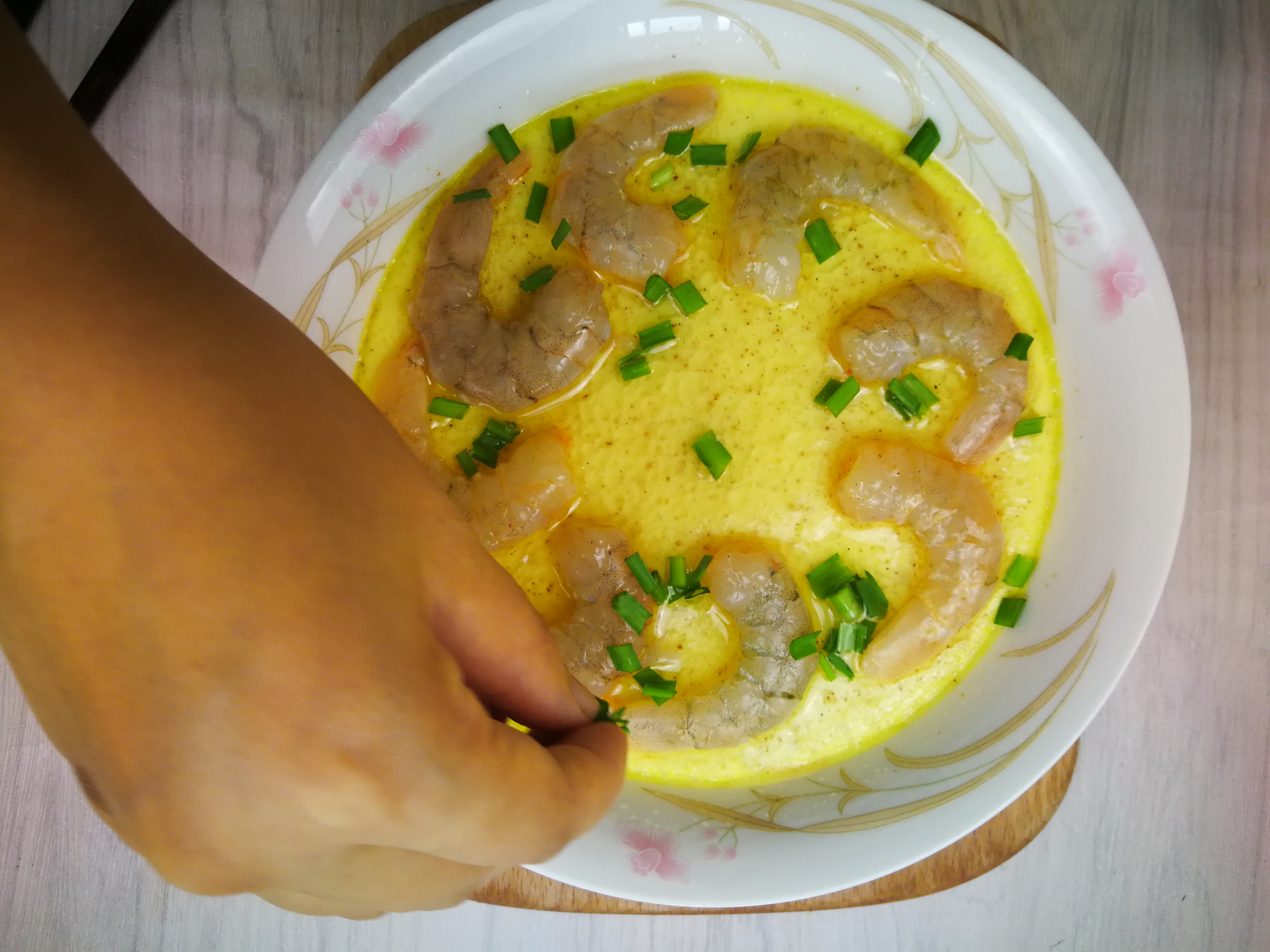 怎么做虾仁蒸糕好吃,家常虾仁鸡蛋糕做法