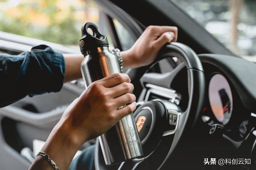 开车方便保温杯,按压式开车方便保温杯