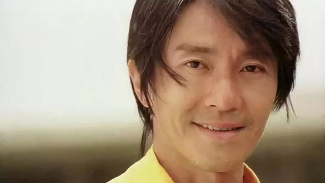 “喂，前面黑漆漆的，什么都看不见。”