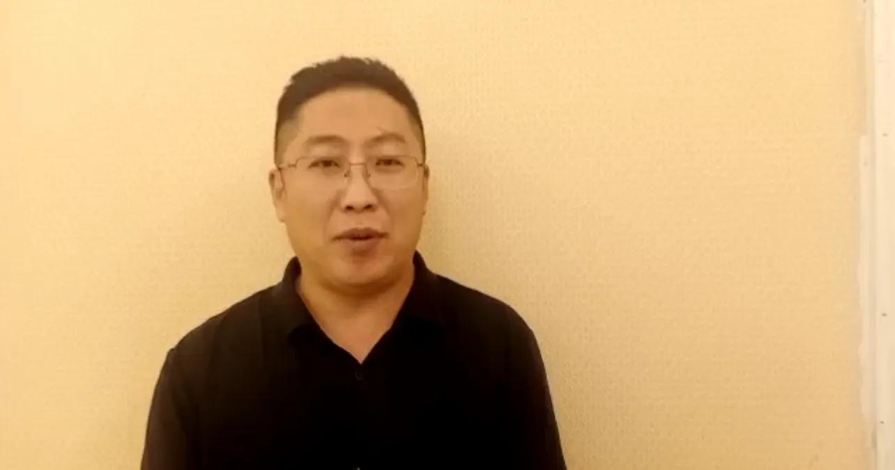 13岁女孩电梯内被同一男子两次猥亵，独自报警抓人，爷爷称孙女精神状态不好，律师：男子或面临五年以上刑期