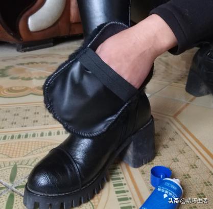 生活妙招皮鞋怎么擦的亮,生活小妙招皮鞋保养视频