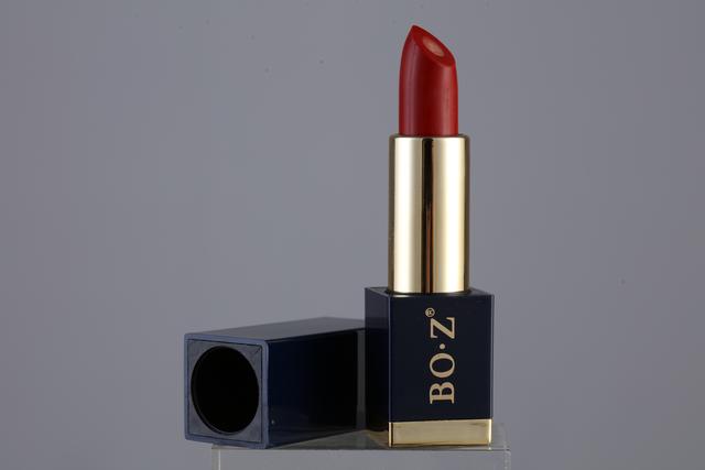 BOZ宝致|脸上浮粉怎么办？4个诀窍摆脱皮肤起皮尴尬