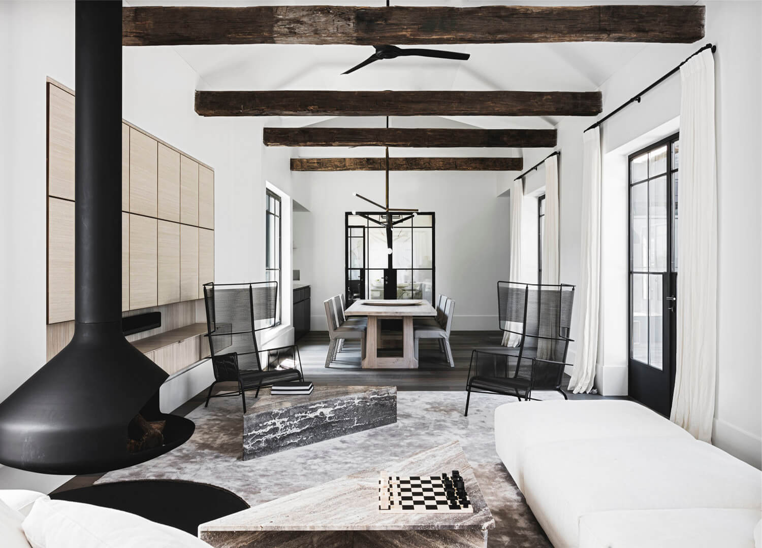 猎人山庄1免费完整版,猎人山庄好吃的餐厅