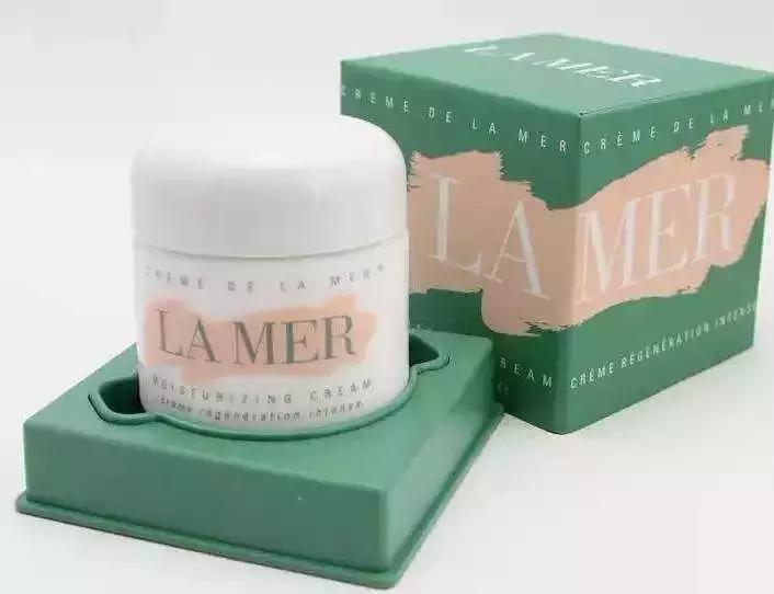 迪丽热巴变大妈,迪丽热巴美貌惊艳众人近期