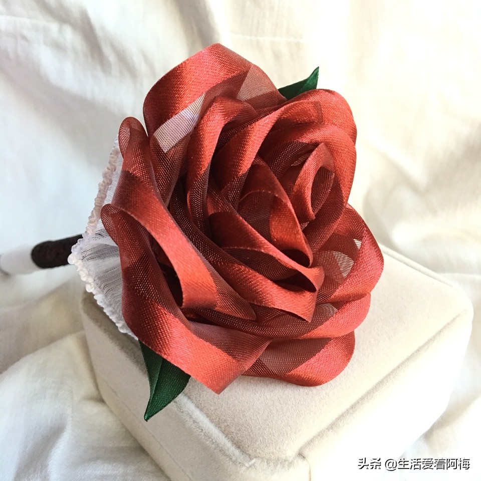 什么纸花送给老师做教师节礼物呢,教师节送给老师一束花手工礼物