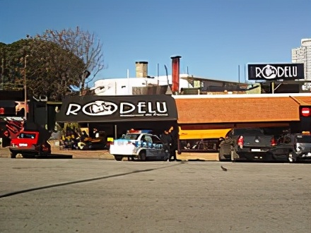 乌拉圭蒙得维地亚拉普拉塔河,乌拉圭首都蒙得维的亚现代别墅