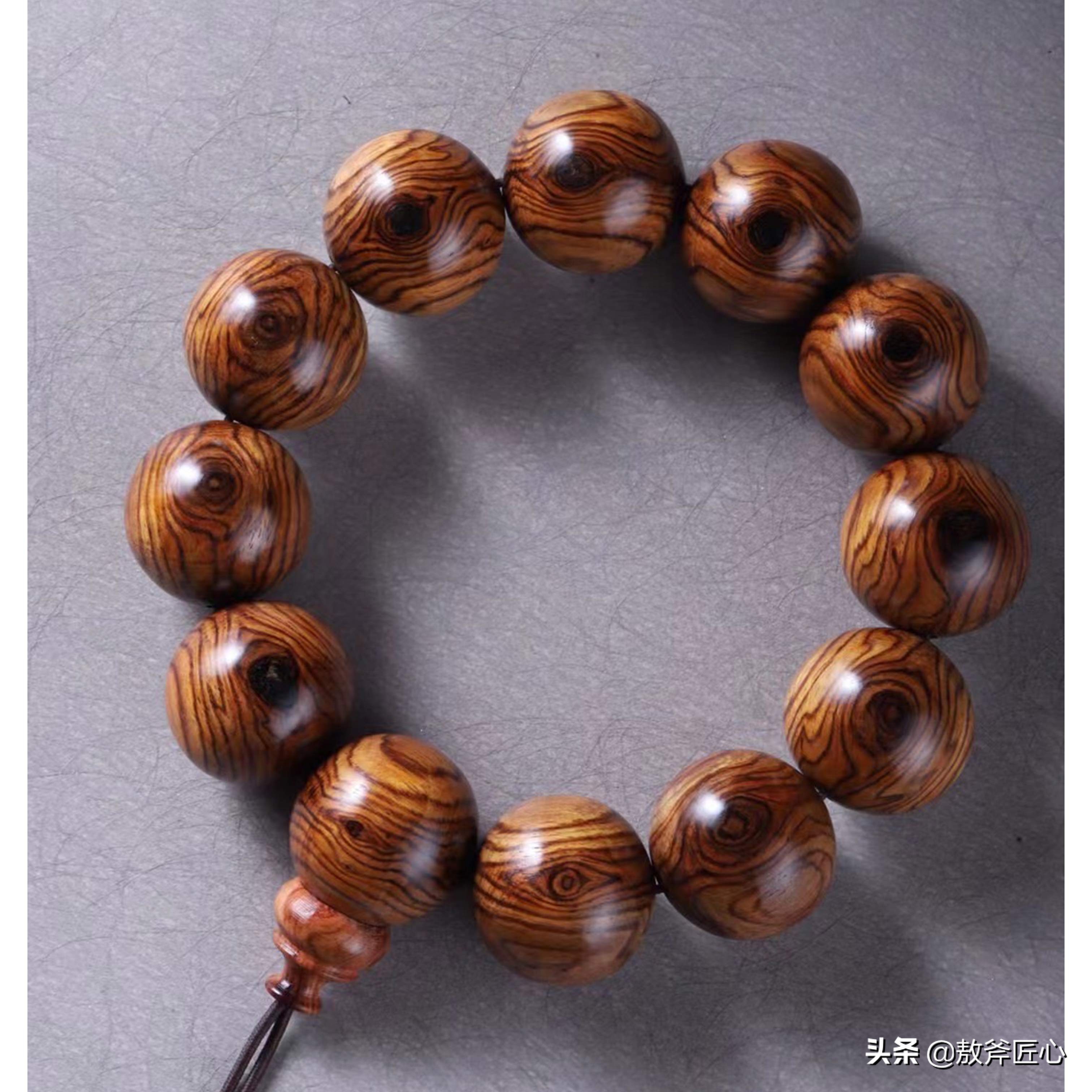 黄花梨鉴别真假只需3秒,海南黄花梨用酒精泡咋分真假