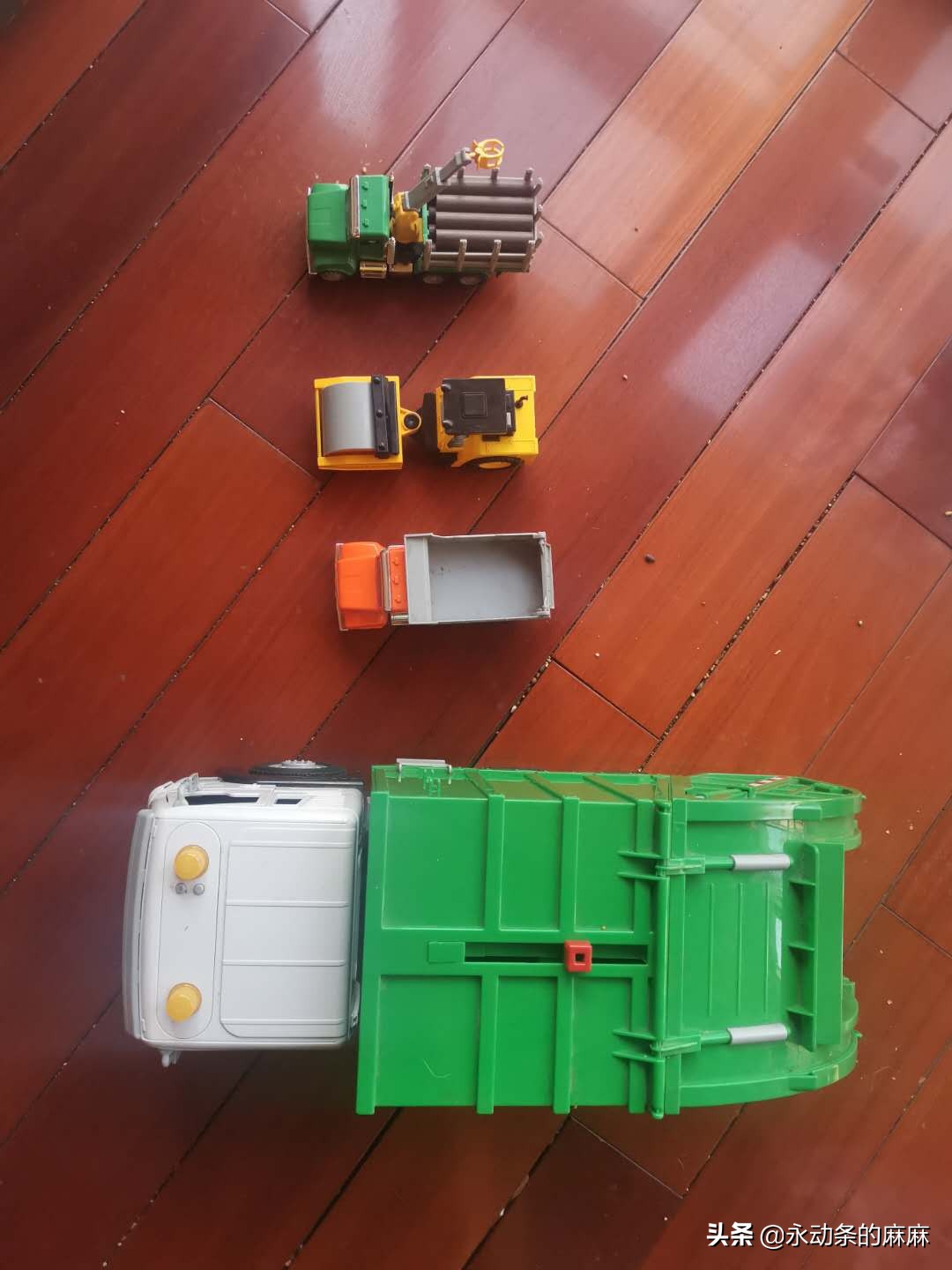 2年给儿子买了100辆玩具车是什么体验？祭出我的玩具车购买攻略