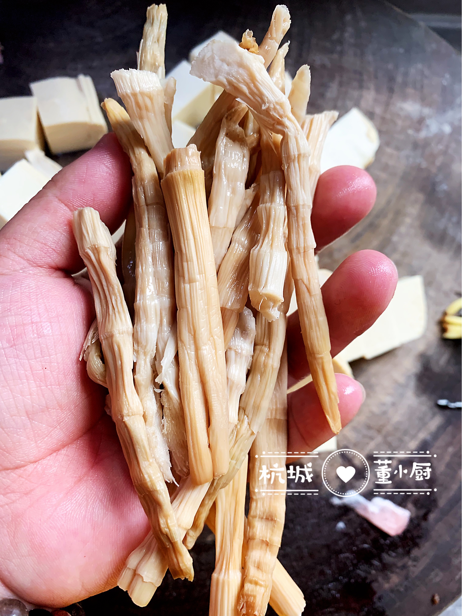 腌菜煨豆腐的做法图片,排骨腌菜烧豆腐的做法大全