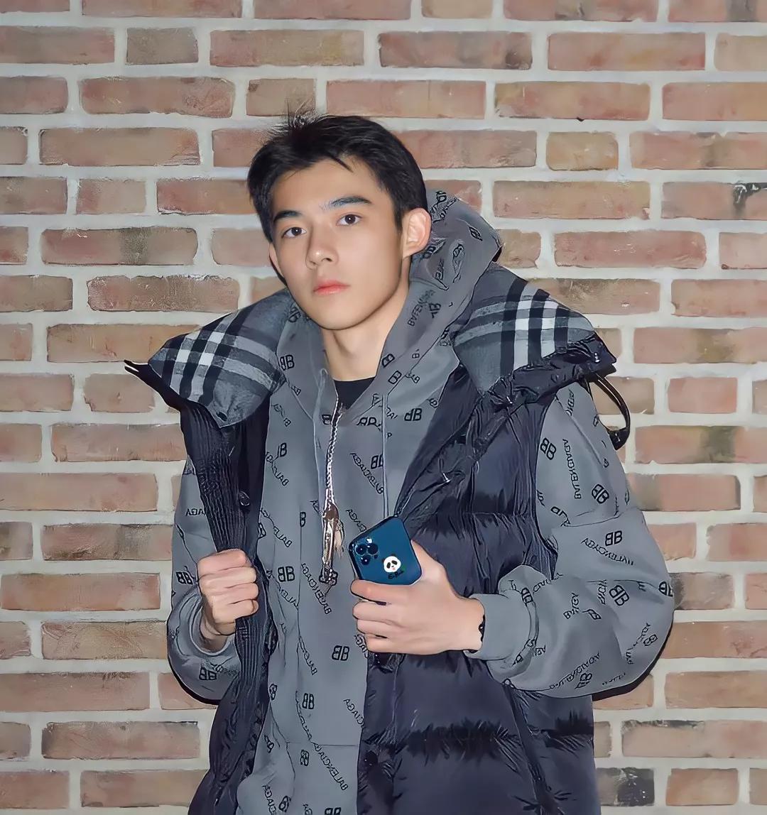 太害羞怎么谈恋爱,和体育生谈恋爱有多浪漫