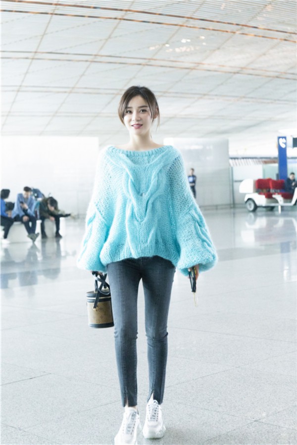 外套内搭什么衣服好看,金晨同款兔毛衣怎么搭