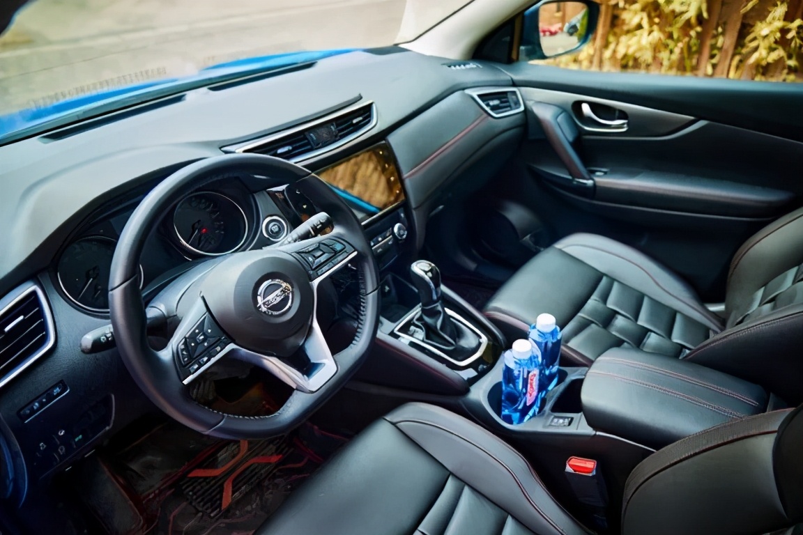 初号机真嗣是男是女,初号机加碇真嗣