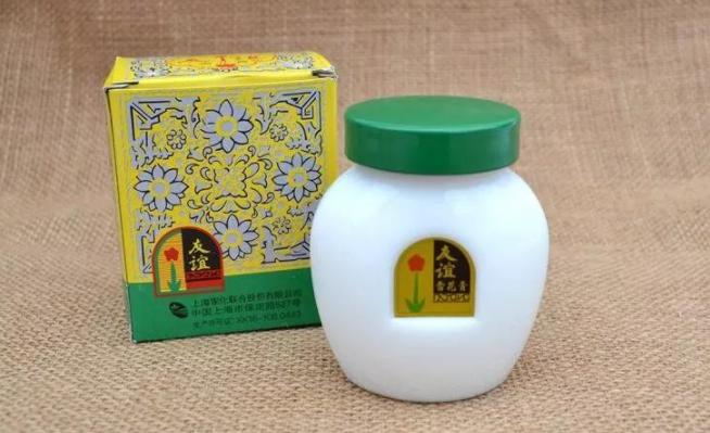 秋季皮肤干补水保湿护肤品,补水透亮的护肤品推荐