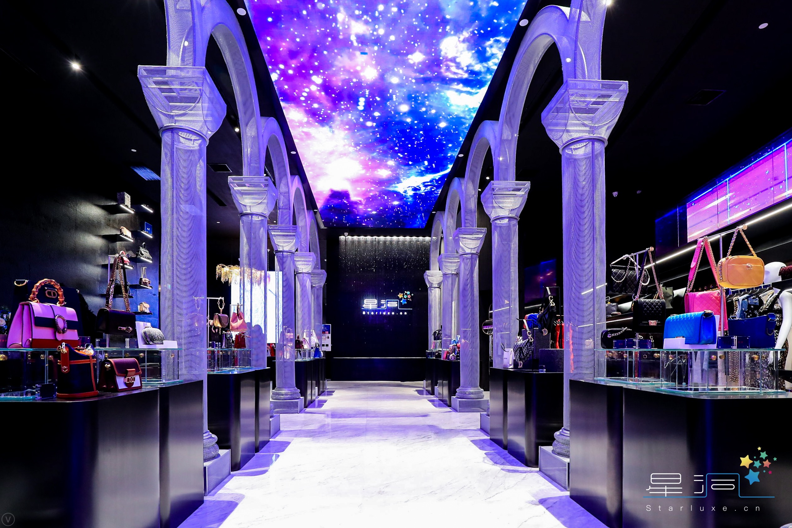 章子怡投资的“星洞”奢侈品服务旗舰店入驻上海陆家嘴中心|全球首家会员制奢侈品服务平台