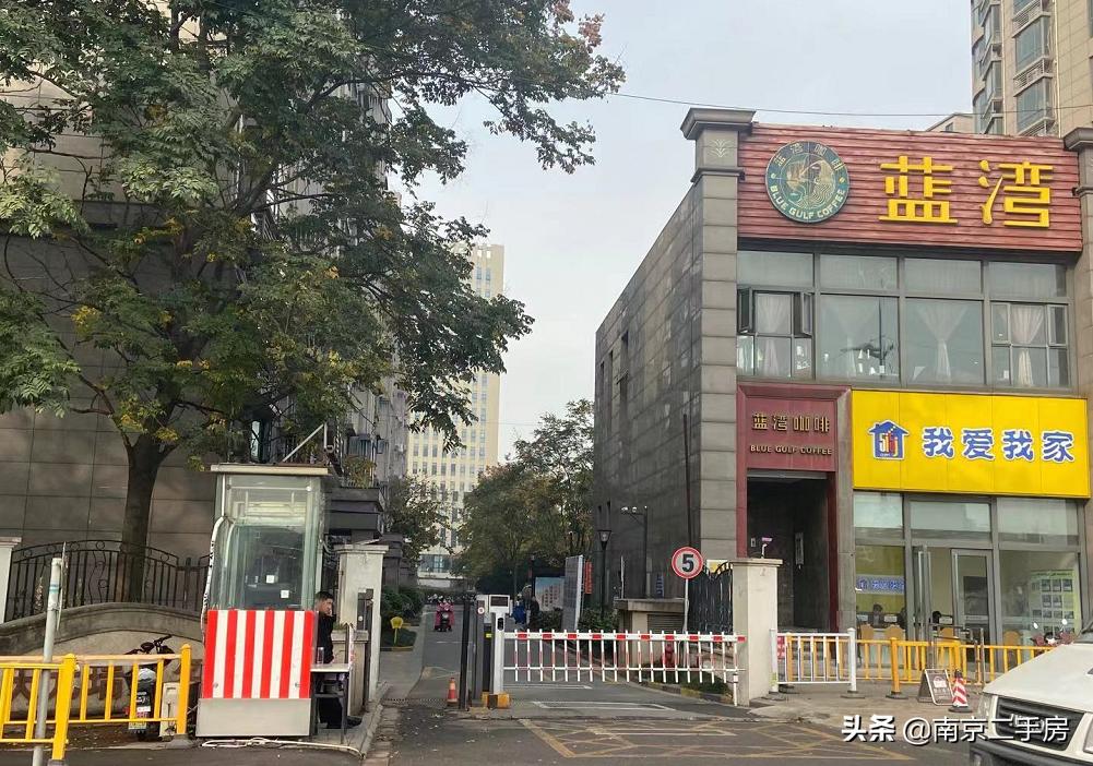 扎心！毗邻地铁，却房价垫底，业主吐槽：户型太奇葩