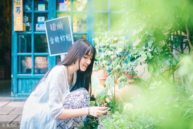 向校花表白被拒绝的小说,向校花表白被拒绝的都市小说