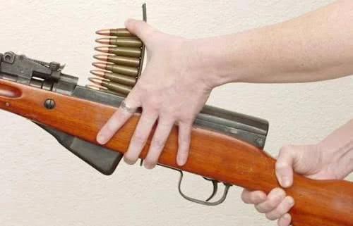 军训时打枪,军训的时候打的枪