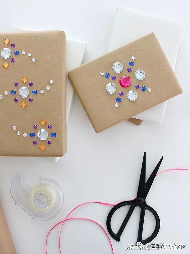 礼物包装教程不用双面胶,六个礼物包装的小技巧