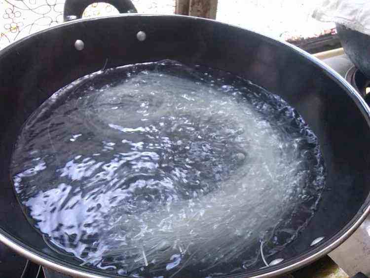 响水不开开水不响物理解释,开水不响响水不开蕴含什么道理