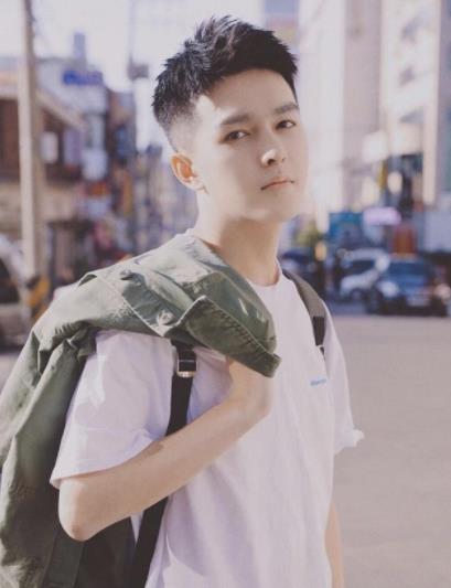 发际线高发型男生短发寸头,男生发型短发寸头怎么剪