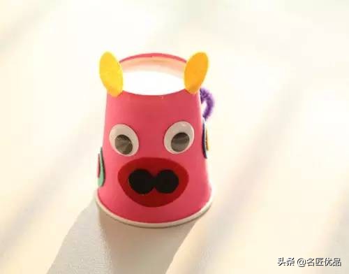用两个纸杯手工制作纸杯娃娃,纸杯手工制作大全幼儿园手工