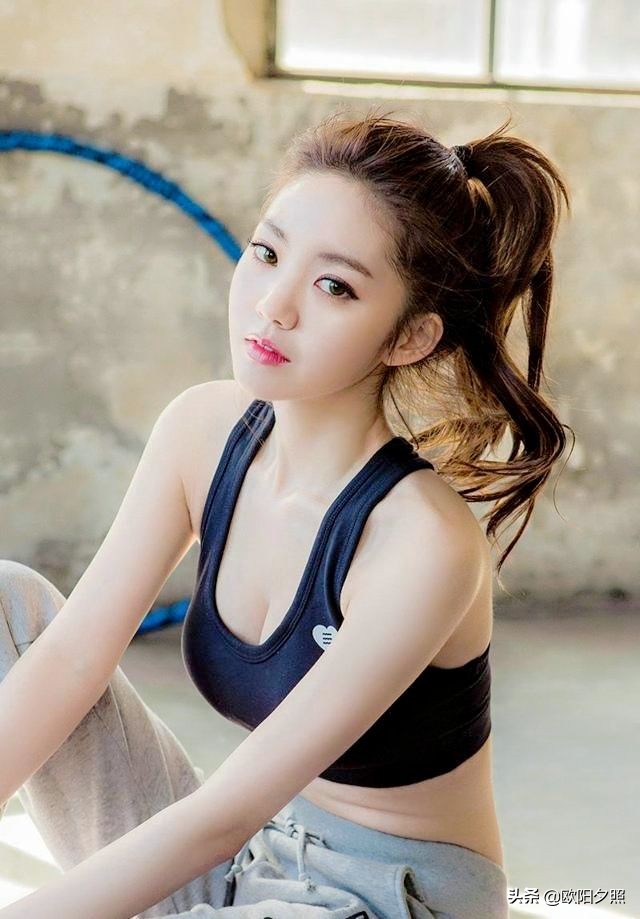 女人撩你往往会有以下这几种暗示,女生对喜欢的人来撩她有什么回应