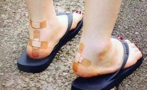 篮球鞋夹脚怎么办,新鞋夹脚正常吗