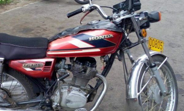 125摩托一升油能跑多远,125摩托车每100公里几升油