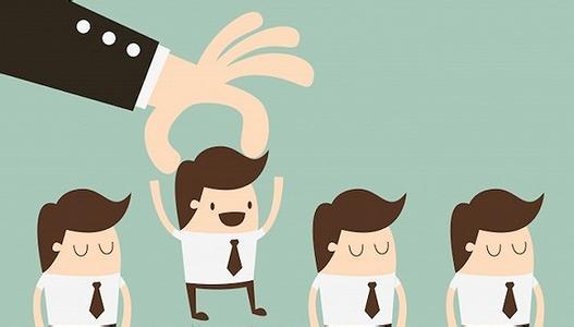 如何对付和自己对着干的小人下属,下属不做事老是和我对着干怎么办