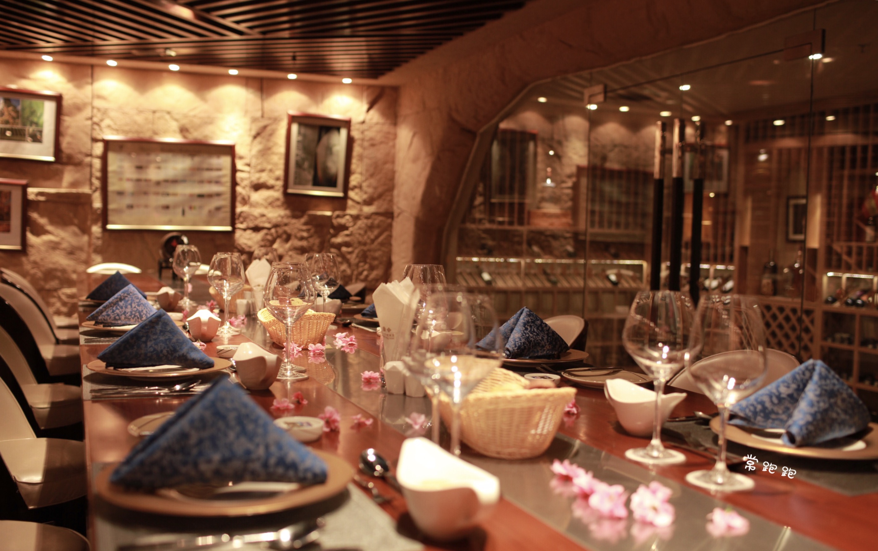 倚山傍水好地方,倚山傍水