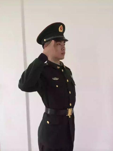 大学生当兵是一种什么样的体验？复旦大学学子这样回答：不后悔！