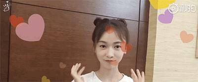 戚薇许嵩最新视频,戚薇现身许嵩演唱会全程抢热搜