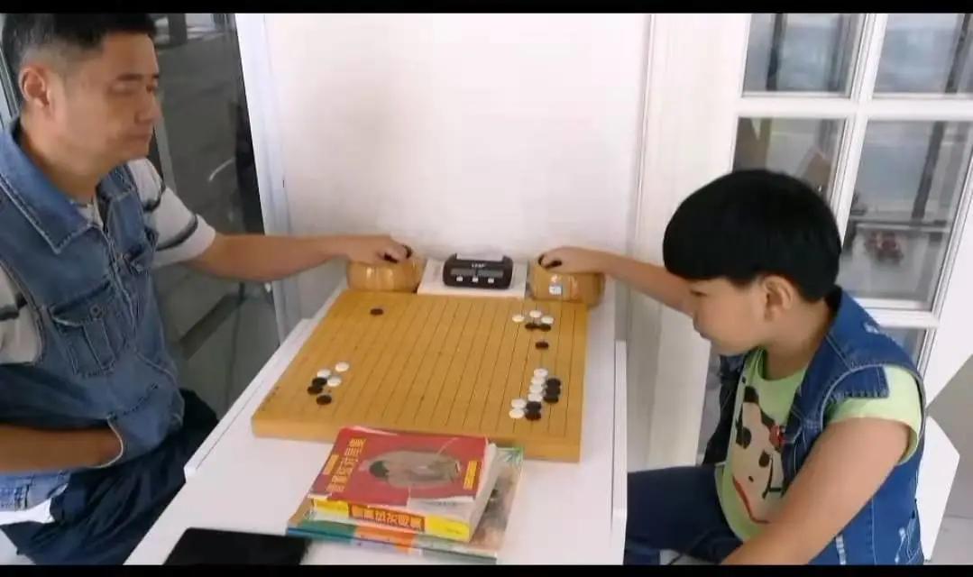 黑白问道棋坛新骄——四川围棋冲段精英刘海洋成长纪实