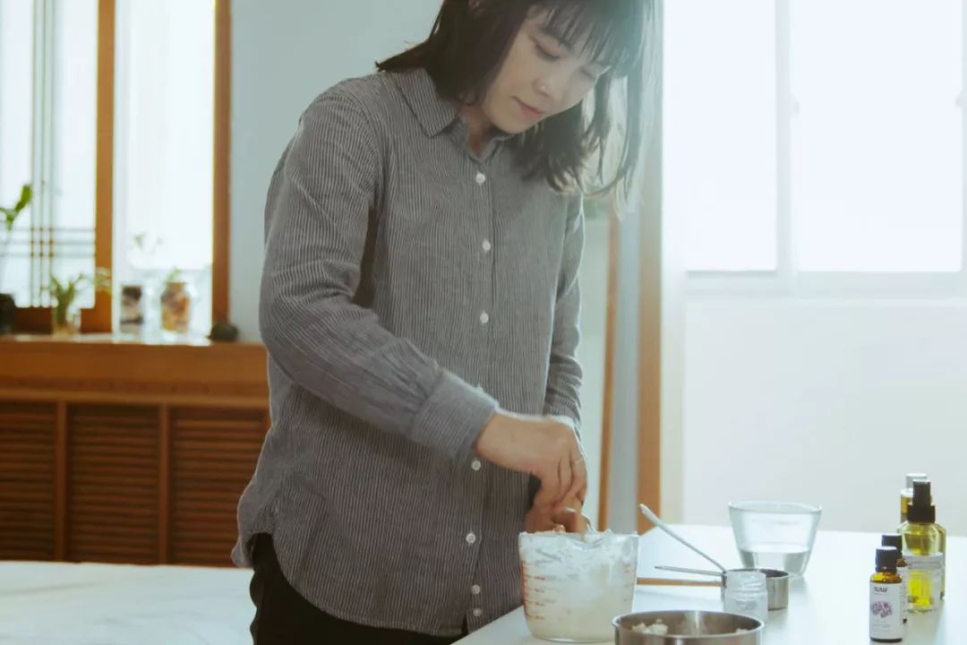 北京一对情侣三年不点外卖,一对北京情侣三年零收入