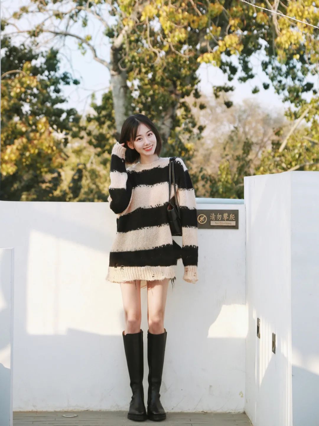 胖mm粗腿马丁靴冬季加绒羊羔绒,今年最火的中筒靴粗腿圆头马丁靴