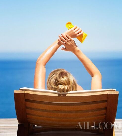 海边防晒全身,海边沙滩晒太阳要用什么防晒