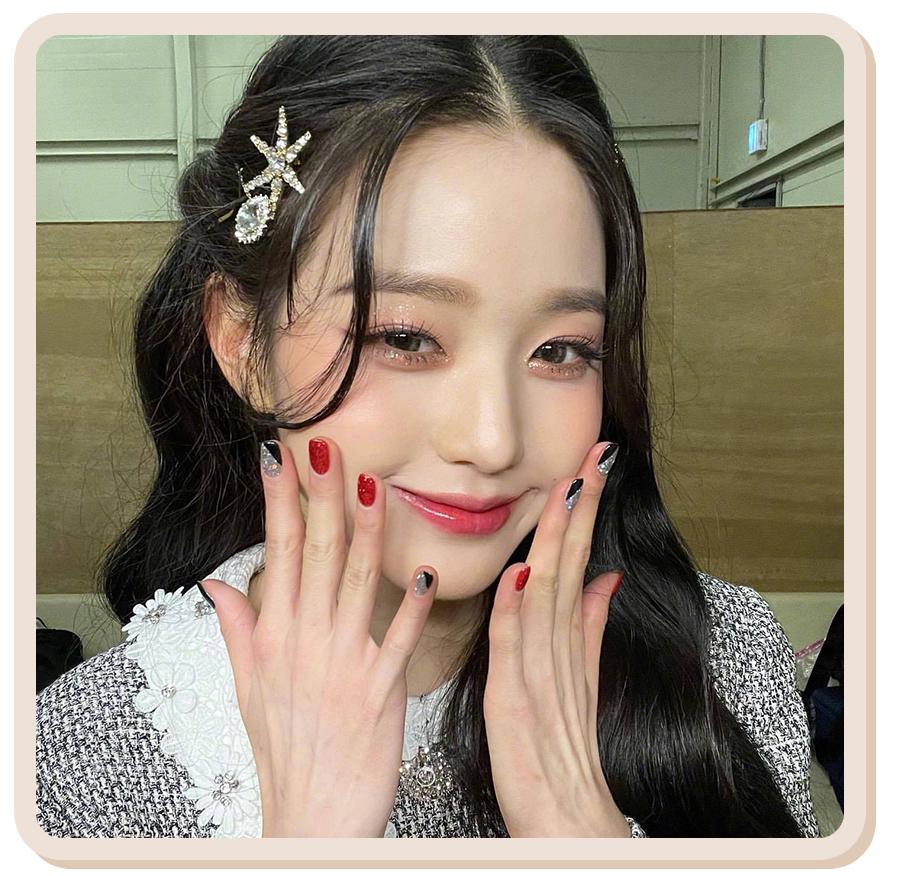 南韩“纯欲天花板”！16岁の新晋腿精！这个妹妹绝了