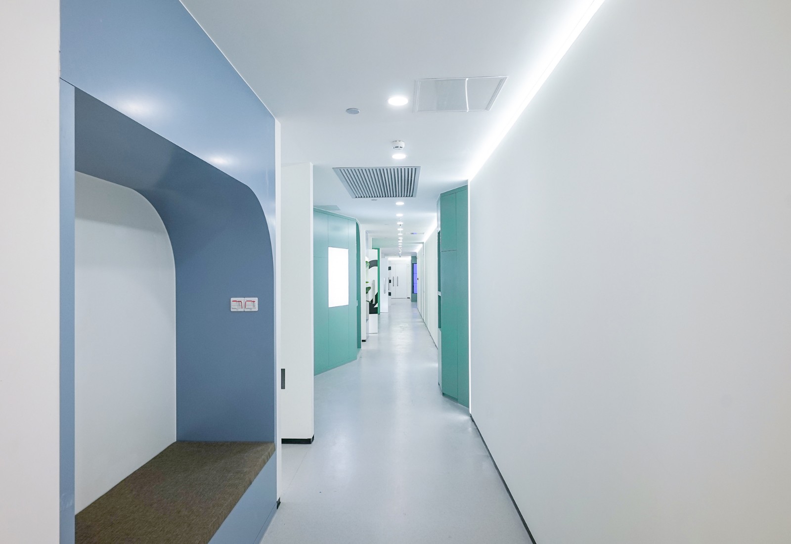 打造电商孵化基地,打造新型电商产业平台基地