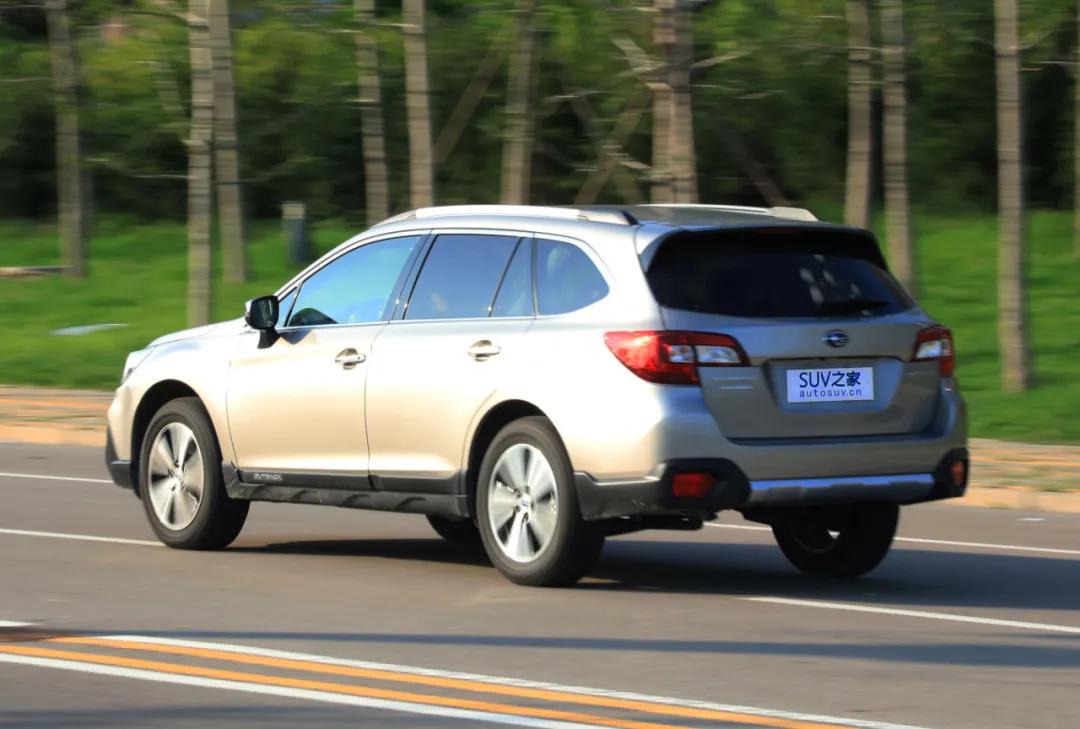试驾斯巴鲁傲虎探越版,踢车帮最新款斯巴鲁傲虎试驾视频