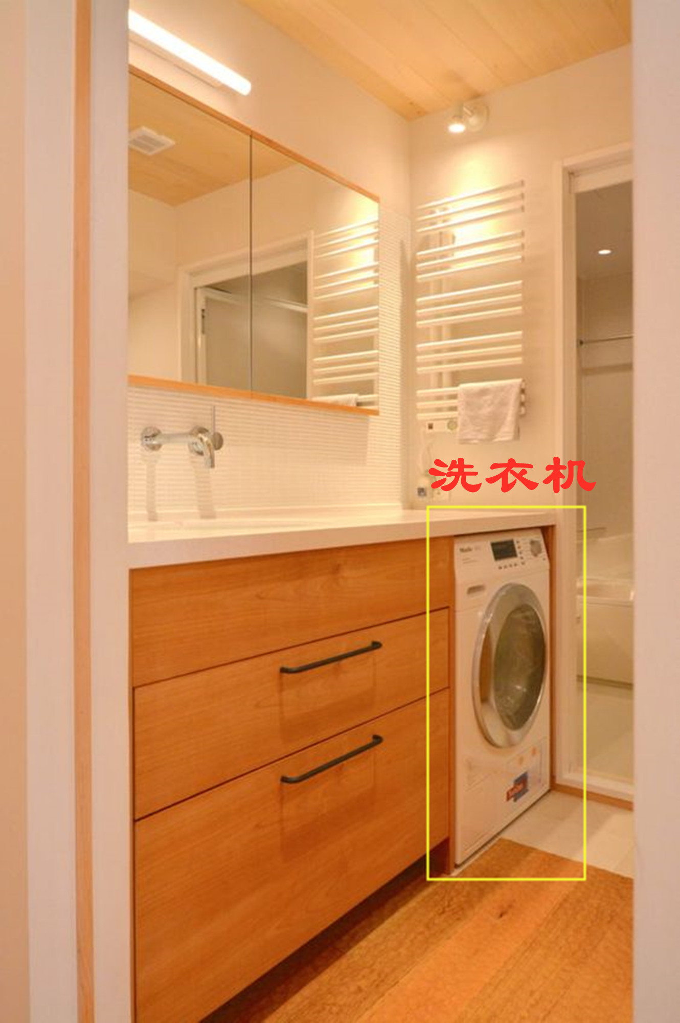 浴室柜要不要底部留空,浴室柜顶部空余的空间怎么利用