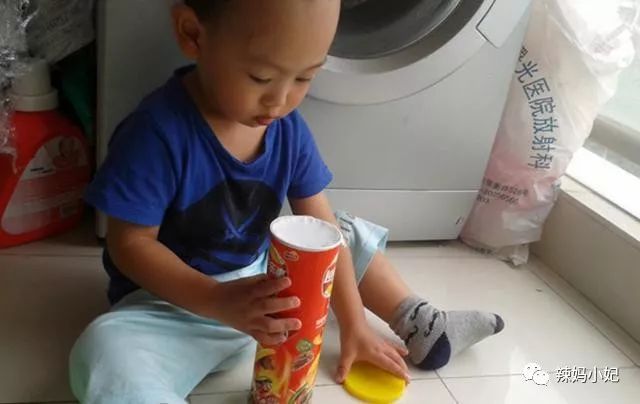 12岁女孩长胡须应少吃什么,女孩儿经常吃什么食物容易长胡子